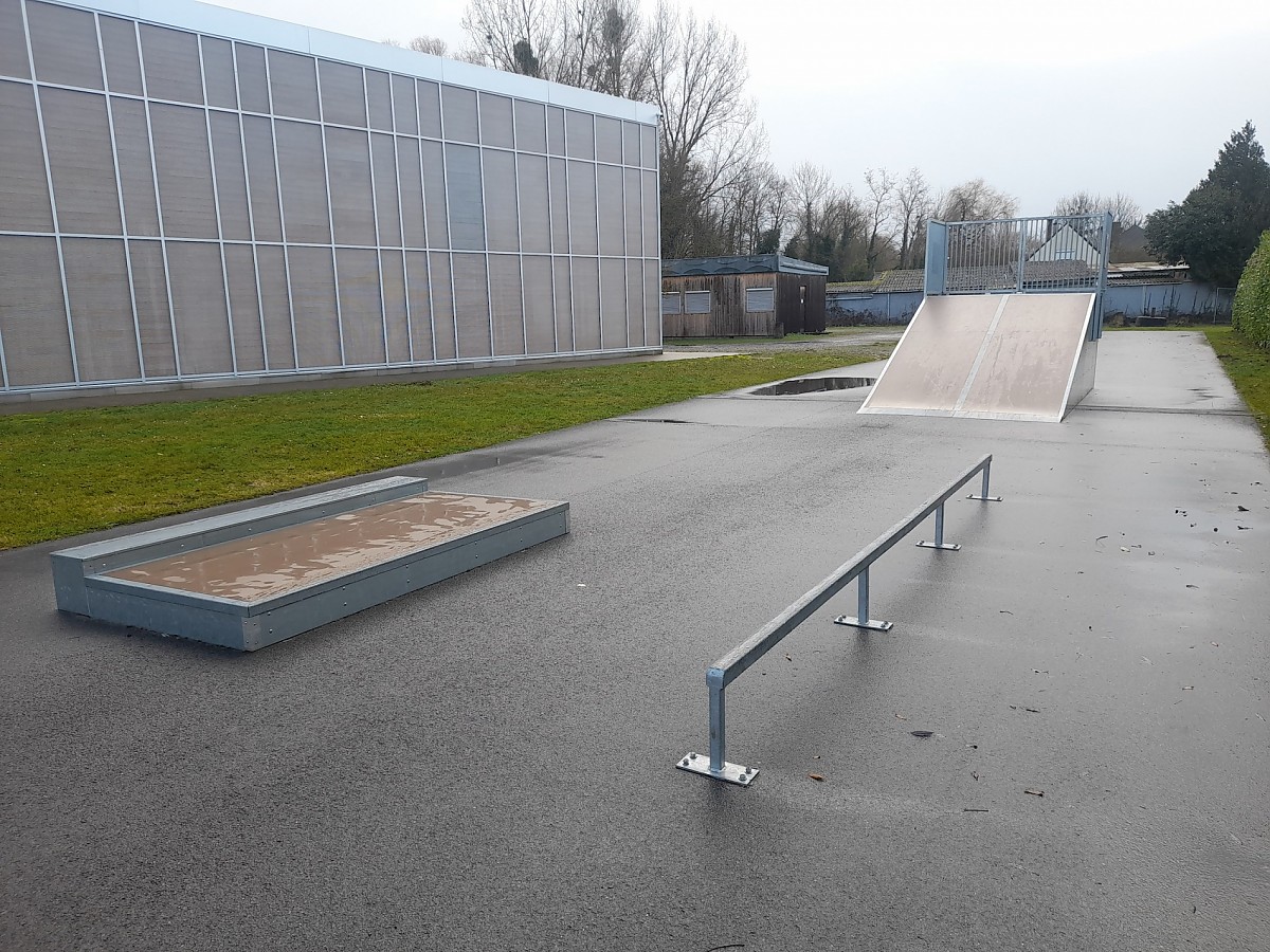 Longueil-Sainte-Marie skatepark